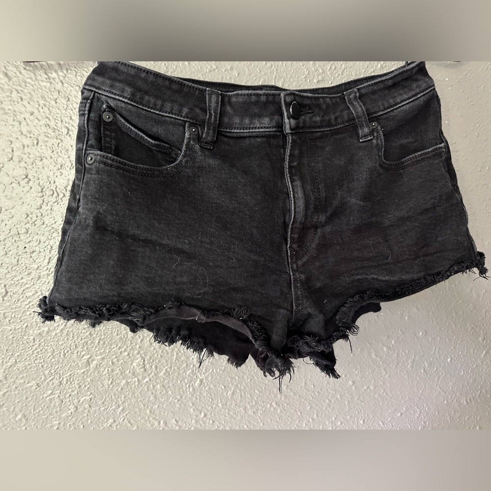 Women’s Volcom Size 28 Black Stoney Stretch Denim Jean Cutoff Shorts - Picture 2 of 9
